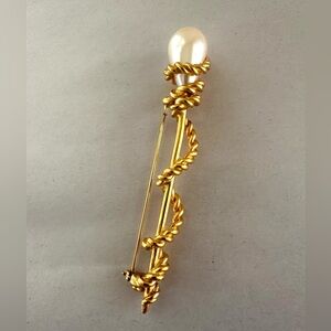 GIVENCHY Vintage 70’s Scroll Brooch